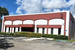</p>
<p style="text-align: center;">Industrial<br />Warehouse</p>
<p>